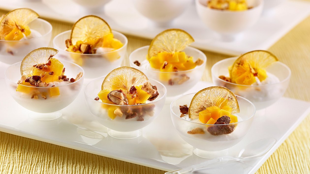 Mousse al Cocco, con mango, lime e granella di mandorle – - Ricetta